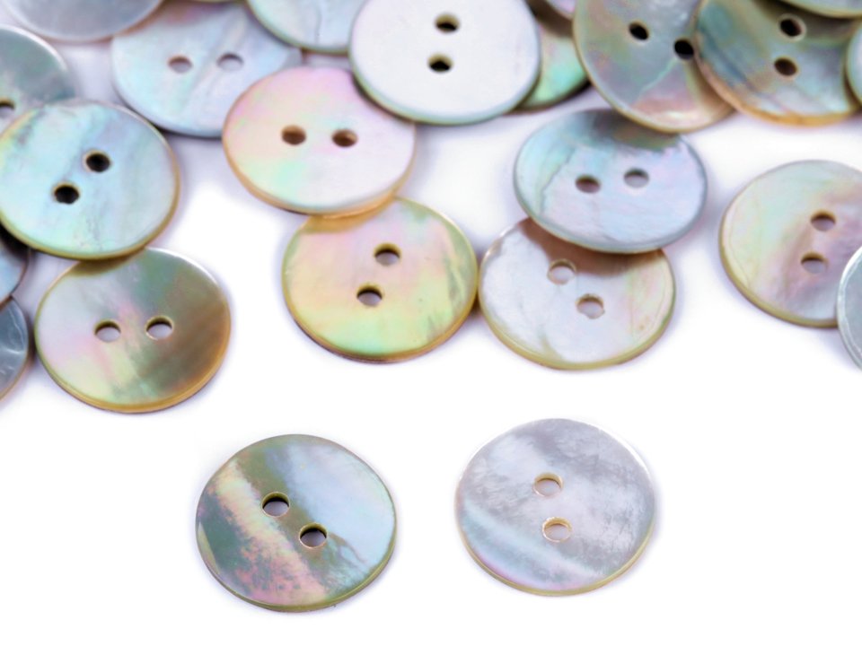 Mother of Pearl Button size 24'