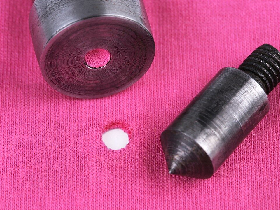 Forma caurumu veidošanai dažādi izmēri