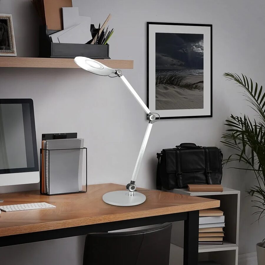 BRILO OFFICE Galda lampa ar integrētu LED gaismu, skārienjūtiga, dimmējama, sudraba