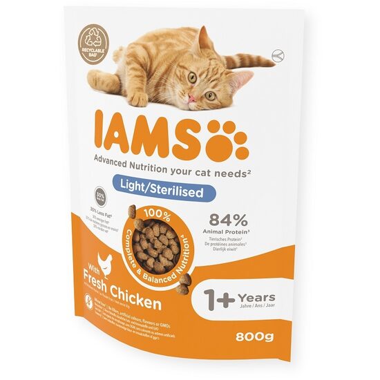 Sausā barība kaķiem IAMS Cat adult sterilized chicken 800 g