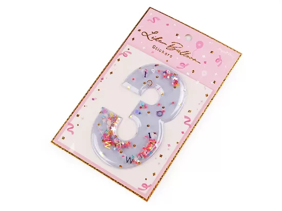 Dzimšanas dienas pašlīmējoši cipars 3 ar kustīgiem fliteriem (uz vietas)