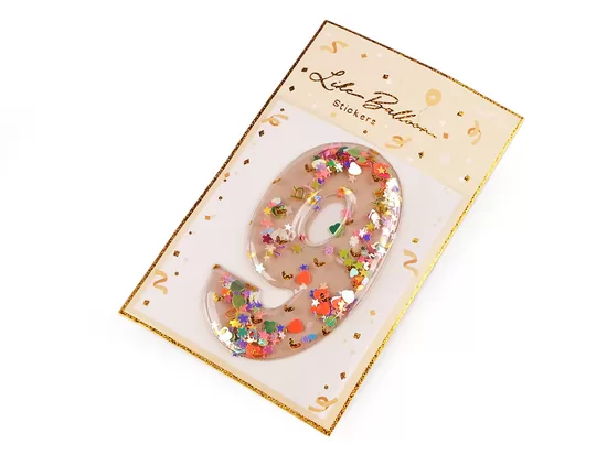 Dzimšanas dienas pašlīmējoši cipars 9 ar kustīgiem fliteriem (uz vietas)