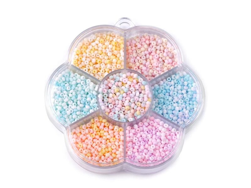 Pērlīšu komplekts plastmasas kastē (uz vietas)