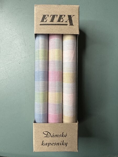 Kabatas lakatiņi / Dāvanu kaste (uz vietas)